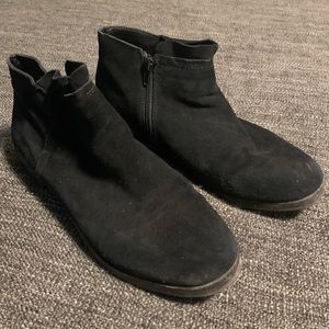 Black Steve Madden boots size 9